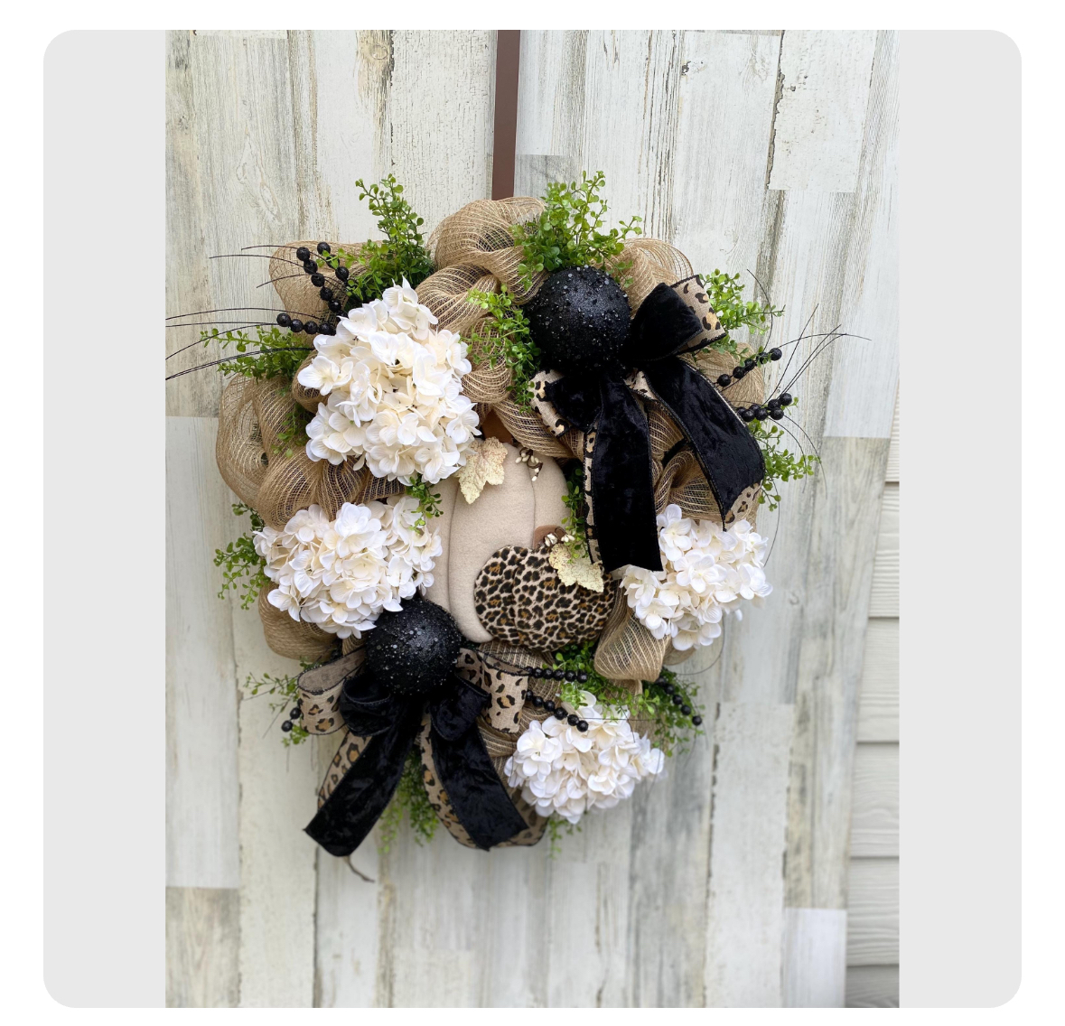 Classic everyday handmade wreath
